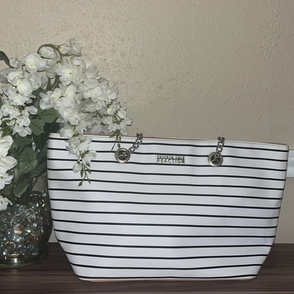 Kenneth Cole reaction, black and white stripes with brown chain handles - Picture 16 of 16